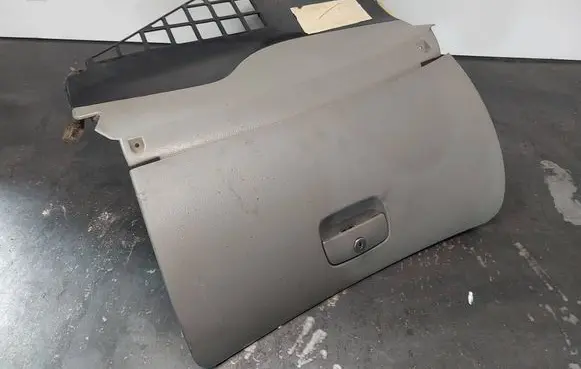 Volkswagen PASSAT B5.5 Glove box 3B1857101
