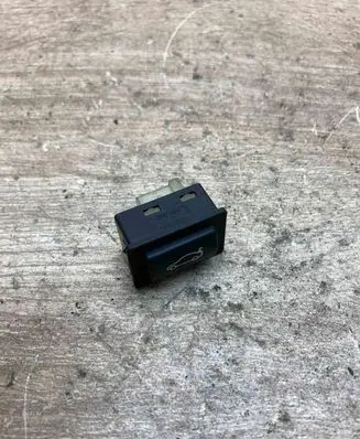 Tailgate opening switch