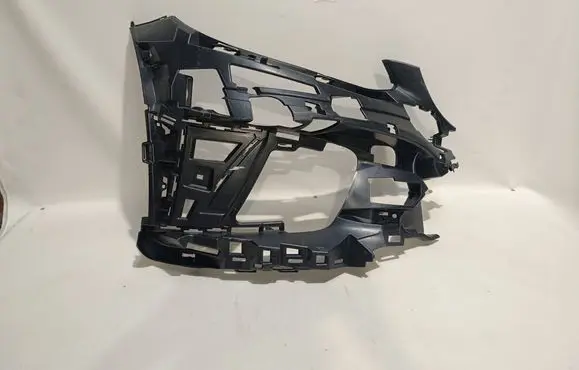 Mercedes-Benz C W205 Front bumper mounting bracket A2058855602