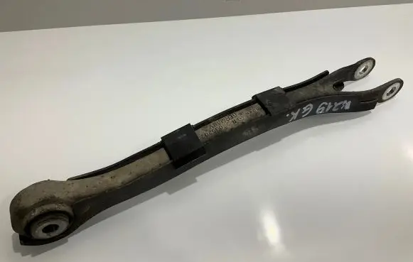 Mercedes-Benz CLS C219 Rear control arm R230352020
