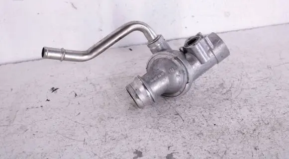 Volvo XC60 Thermostat/thermostat housing 30757799 C90XB15D