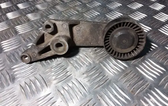 Toyota Corolla E120 E130 Generator/alternator belt tensioner F2262395