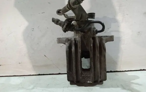 Skoda Octavia Mk2 (1Z) Rear brake caliper
