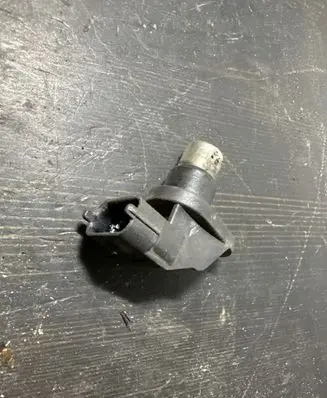 Volvo XC70 Camshaft position sensor 8631533