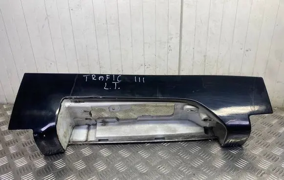 Renault Trafic III (X82) Rear/tail light trim molding 105846A1 100749A1 100750A1