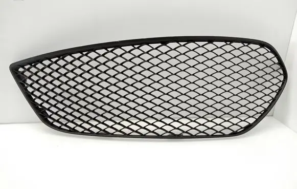 Mercedes-Benz CLA C117 X117 W117 Front fog light trim/grill A1178851722 285450029