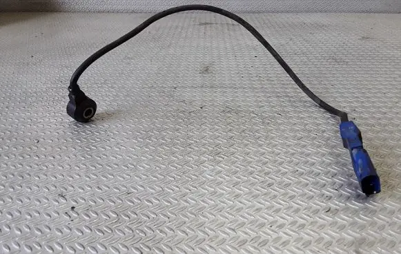 Audi A4 S4 B6 8E 8H Detonation knock sensor 