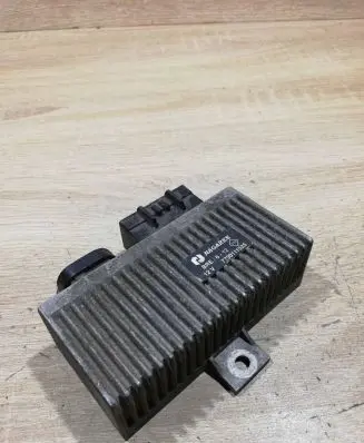 Renault Laguna II Glow plug pre-heat relay 7700111525