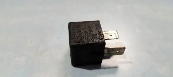 Volkswagen PASSAT B6 Other relay 1K0951253A