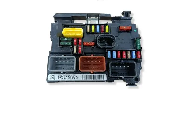 Peugeot Partner Fuse module 9664997780