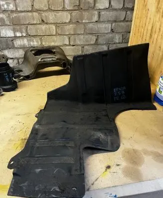 Chevrolet Epica Pickup box liner 96389167