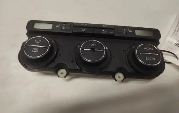 Volkswagen Touran I Climate control unit