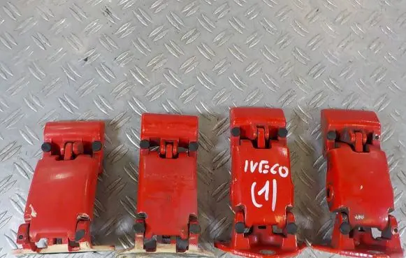 Iveco Daily 35.8 - 9 Loading door hinge set 07123991