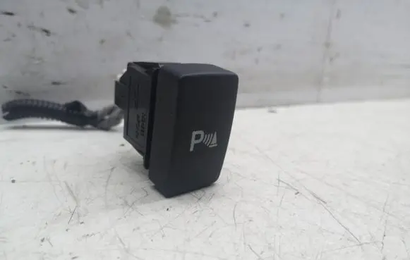 Honda CR-V Parking (PDC) sensor switch M24985