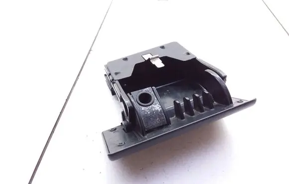 Volkswagen PASSAT B3 Car ashtray 357857961