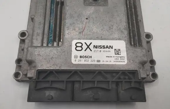 Nissan X-Trail T32 Engine control unit/module 23710HX44A 1039S85626 0281032229