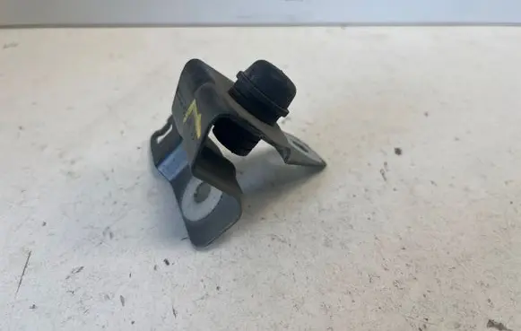 Opel Insignia A Radiator mount bracket 23433629