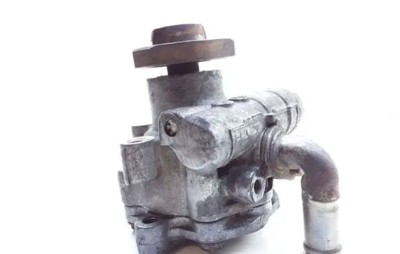 Volkswagen Golf IV Power steering pump 030145249