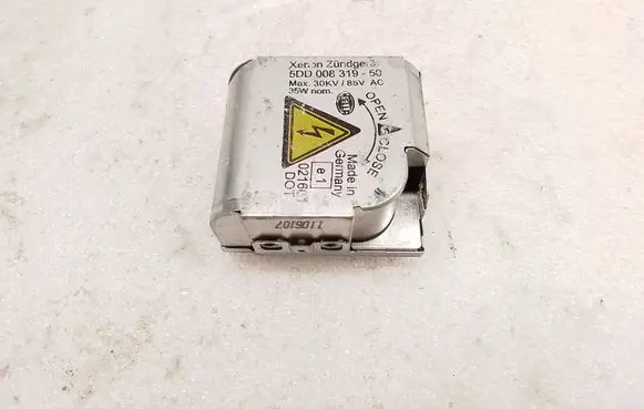 BMW X5 E53 Headlight ballast module Xenon 5DD00831950