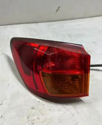 Lexus IS 220D-250-350 Rear/tail lights