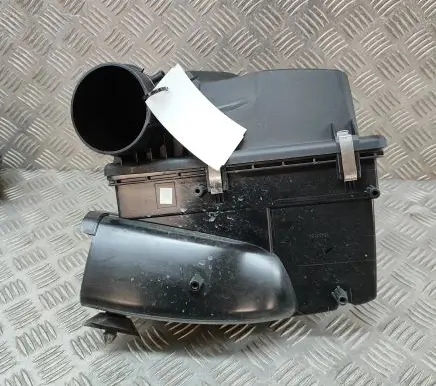 BMW 4 G22 G23 G24 G26 Air filter box 8580426