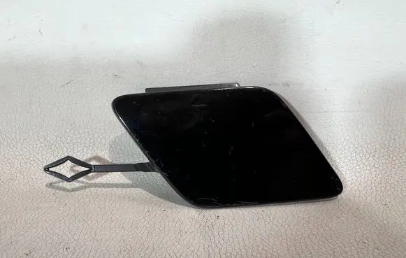 BMW 5 G30 G31 G38 Front tow hook cap/cover 7385256