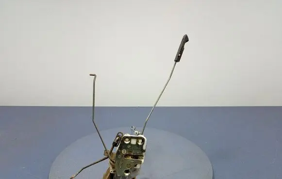 Honda CR-V Front door lock K04