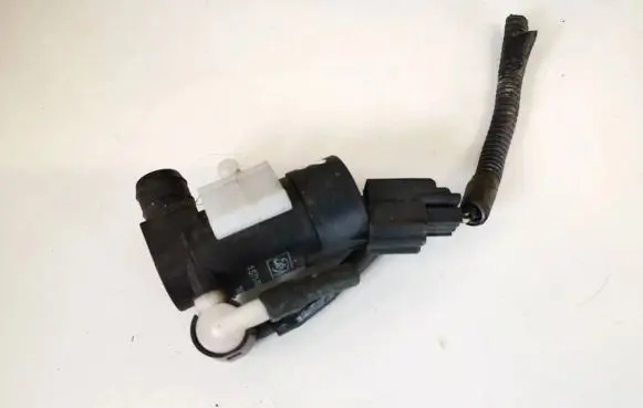 Volvo V50 Windscreen/windshield washer pump 1s7117k624fe 1s71-17k624-fe