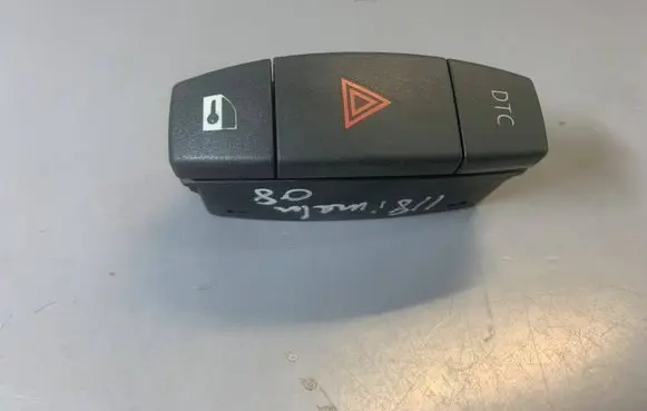 BMW 1 E81 E87 Hazard light switch 6945603 61316945603 9196712