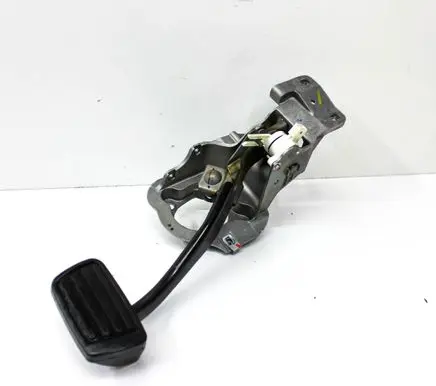 Chevrolet Camaro Brake pedal 84063727