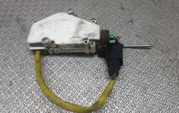 Fuel tank cap lock motor