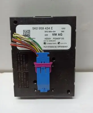 Audi RSQ3 Keyless (KESSY) go control unit/module 