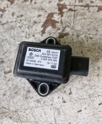 Volkswagen PASSAT B5.5 ESP acceleration yaw rate sensor 8E0907637A 0265005245