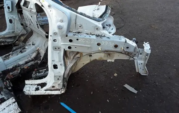 Renault Zoe Front quarter panel 641008438R