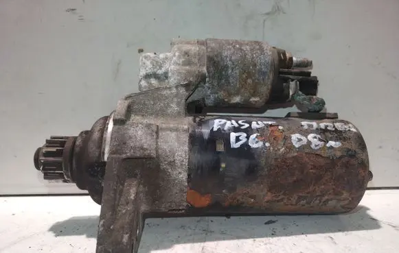 Volkswagen PASSAT B6 Starter motor