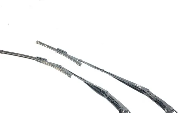 Peugeot 3008 III Windshield/front glass wiper blade 97036203