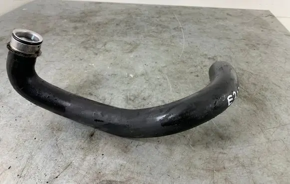Mercedes-Benz E W212 Engine coolant pipe/hose