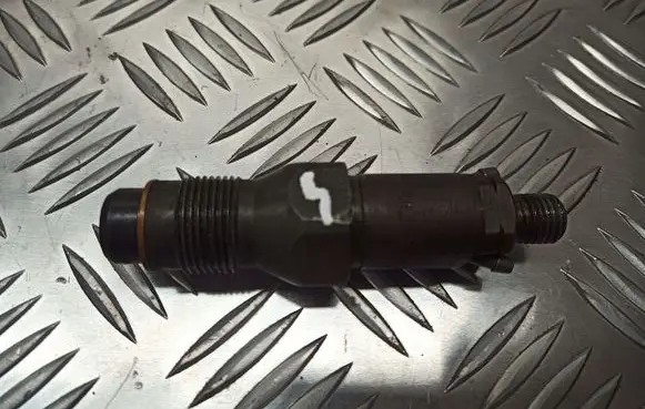 Peugeot Partner Fuel injectors set LCR6736001