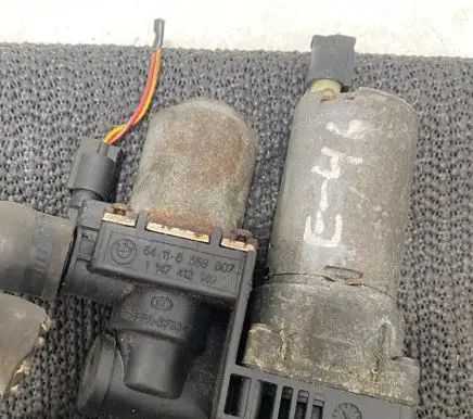 BMW 3 E46 Coolant heater control valve 0392020069 1147412149 64118359607