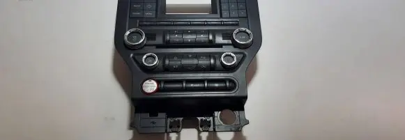 Ford Mustang VI Radio/GPS head unit trim FR3T18E243ED 1700273811 14073003859413