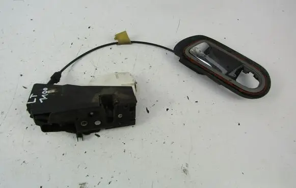 Volkswagen Golf IV Rear door lock 