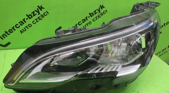 Peugeot 3008 II Headlight/headlamp