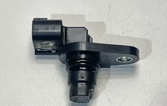 Subaru Forester SK Camshaft speed sensor J5T36071 9Y14A