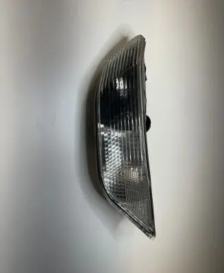 Ford Mustang VI Front indicator light FR3B13200A