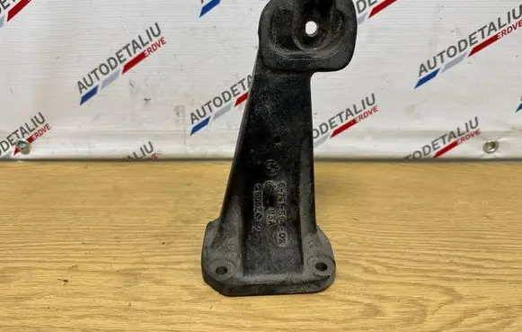 BMW X5 E53 Engine mounting bracket 6761564