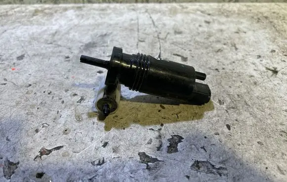 Mercedes-Benz GL X166 Windscreen/windshield washer pump 1006671 001329 40220