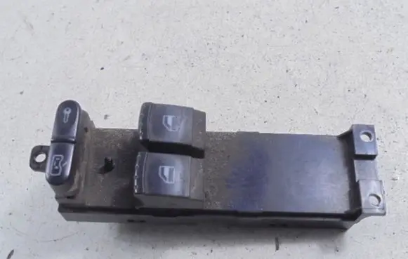 Skoda Octavia Mk1 (1U) Electric window control switch 1J3959857A