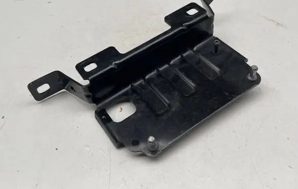 BMW 3 E90 E91 Rear glass lock/latch Q980 686977201