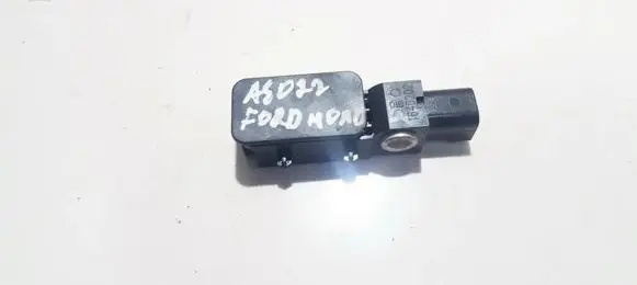 Ford Mondeo Mk III Airbag deployment crash/impact sensor 1S7T14B342AD 1S7T-14B342-AD