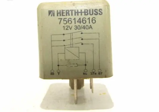 Volkswagen PASSAT B5 Fuel pump relay 75614616
